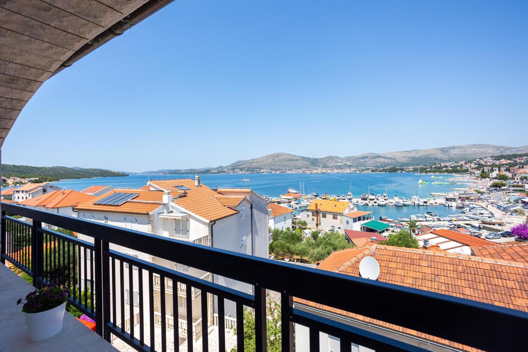 Villa Marina Okrug Gornji Ngoại thất bức ảnh